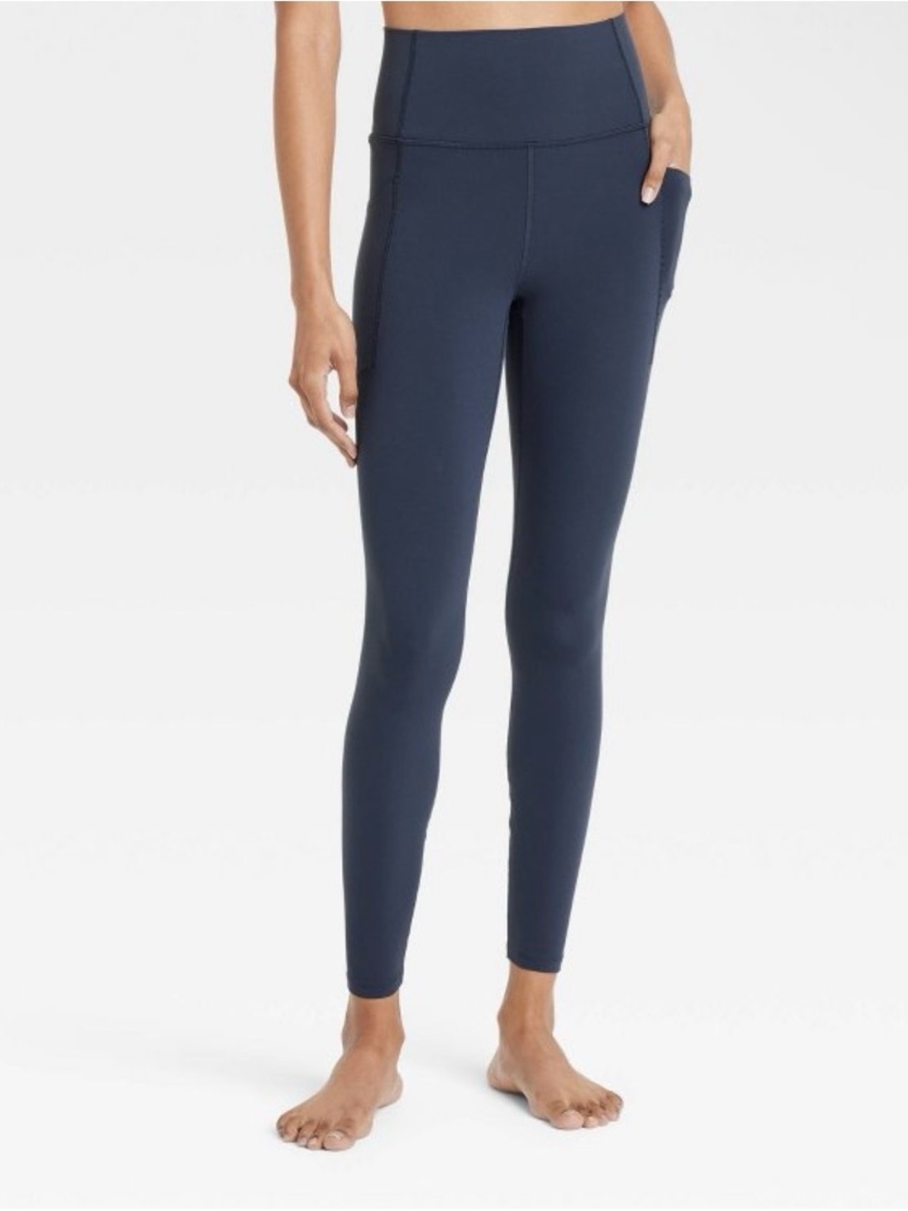 All In Motion Women's Everyday Soft Ultra High-Rise Pocketed Leggings Navy M